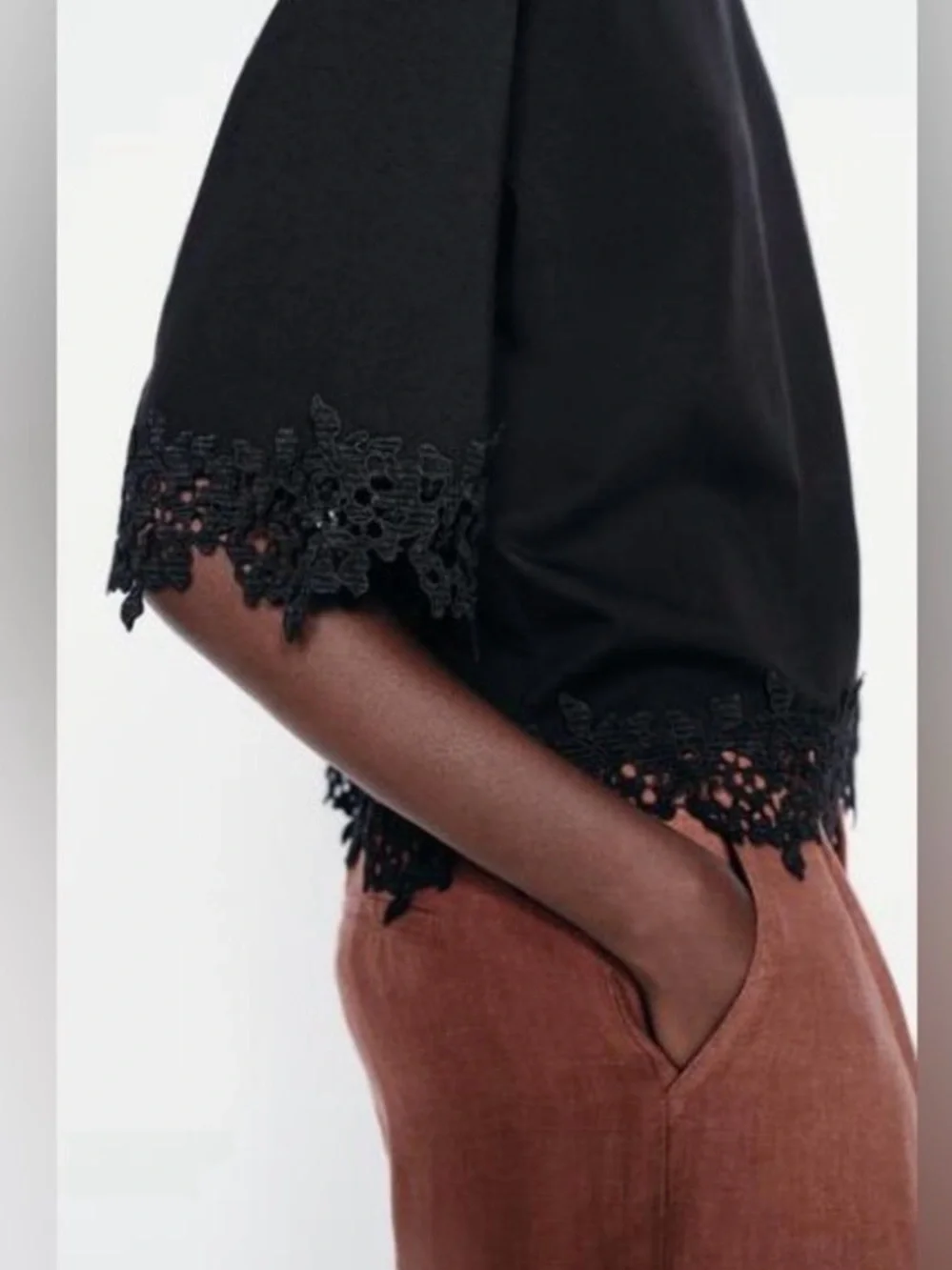 Zara Black Short-Sleeve Oversized Cropped Lace-Hem Tee
